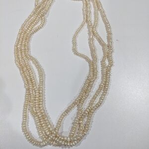 Elegant Cream Beaded Necklace